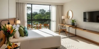 Confira 3 hotéis com piscina em Manaus